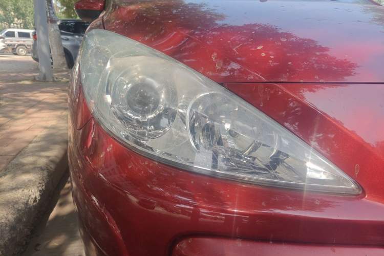 Used Peugeot 307 2013 Hatchback 1.6L Manual Comfort Edition Right Front Headlight