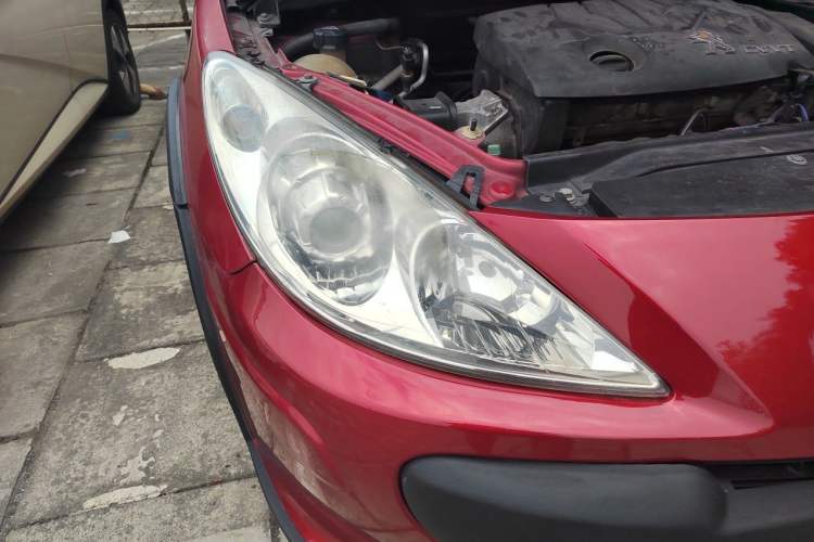Used Peugeot 307 2013 1.6L Automatic CROSS Right Front Headlight