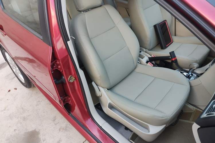 Used Peugeot 307 2013 Hatchback 1.6L Automatic Comfort Edition Right Front Seat