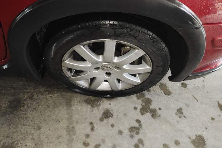 Used Peugeot 307 2013 1.6L Automatic CROSS Right Front Wheel Hub