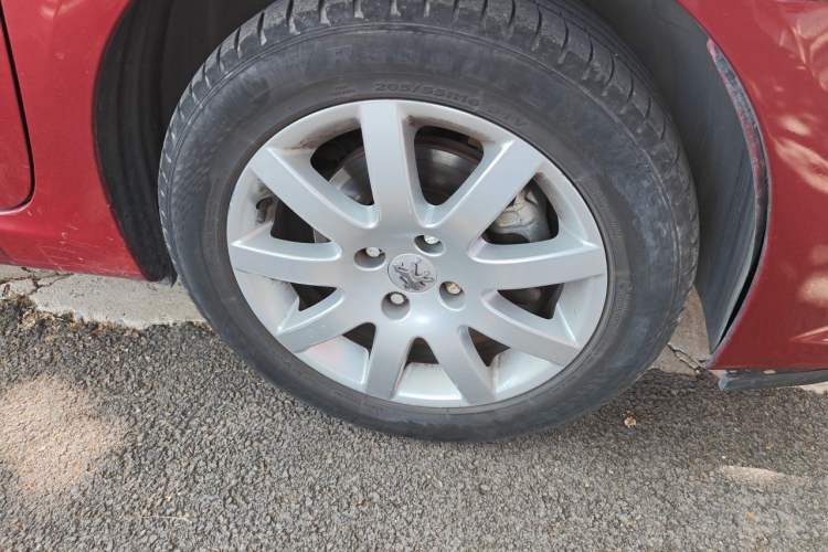 Used Peugeot 307 2013 Hatchback 1.6L Automatic Comfort Edition Right Front Wheel Hub