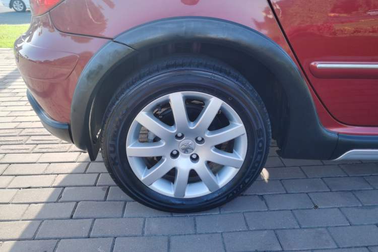 Used Peugeot 307 2013 1.6L Automatic CROSS Right Rear Wheel Hub