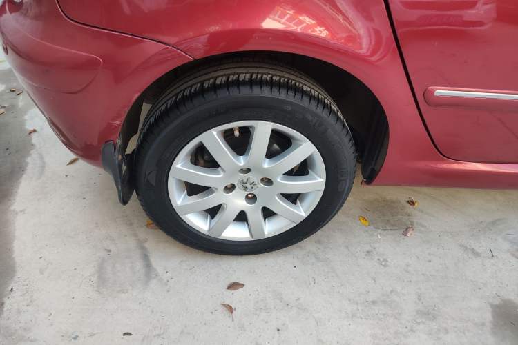Used Peugeot 307 2013 Hatchback 1.6L Automatic Comfort Edition Right Rear Wheel Hub