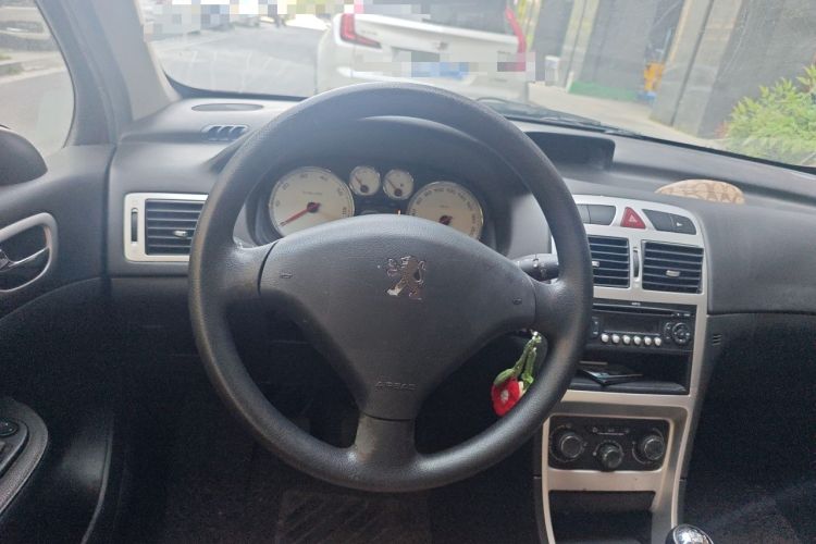 Used Peugeot 307 2013 Hatchback 1.6L Manual Comfort Edition Steering Wheel