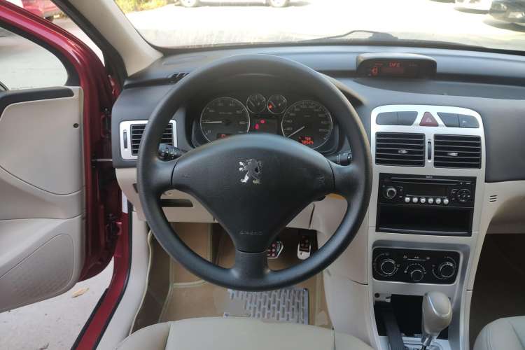 Used Peugeot 307 2013 Hatchback 1.6L Automatic Comfort Edition Steering Wheel