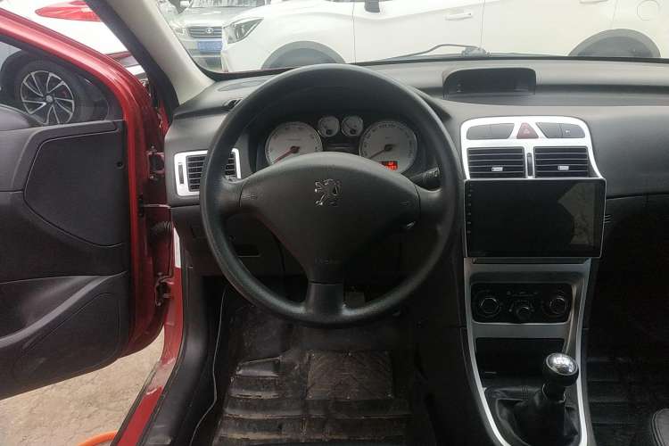 Used Peugeot 307 2013 Hatchback 1.6L Manual Comfort Edition Steering Wheel