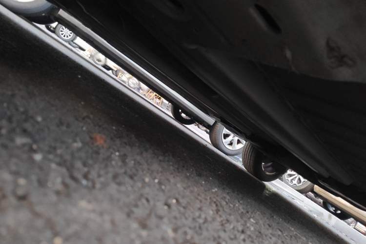 Used Peugeot 307 2013 Hatchback 1.6L Manual Comfort Edition Chassis Front Left