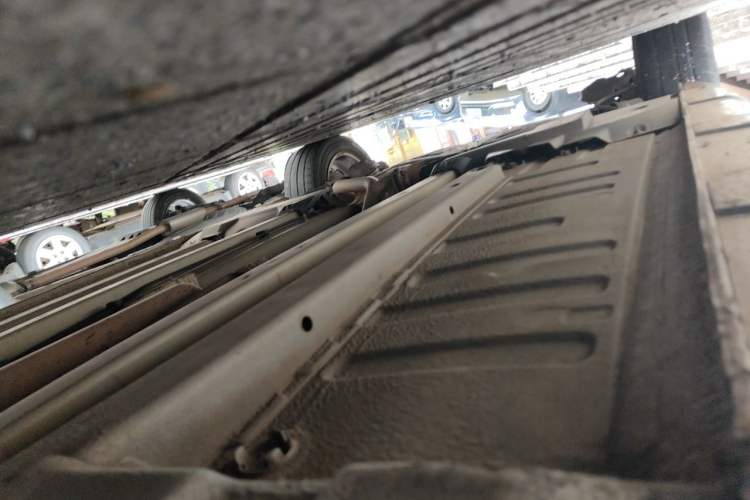 Used Peugeot 307 2013 1.6L Automatic CROSS Chassis Front Right