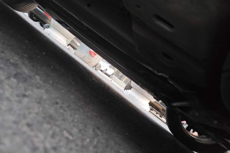 Used Peugeot 307 2013 Hatchback 1.6L Manual Comfort Edition Chassis Front Right