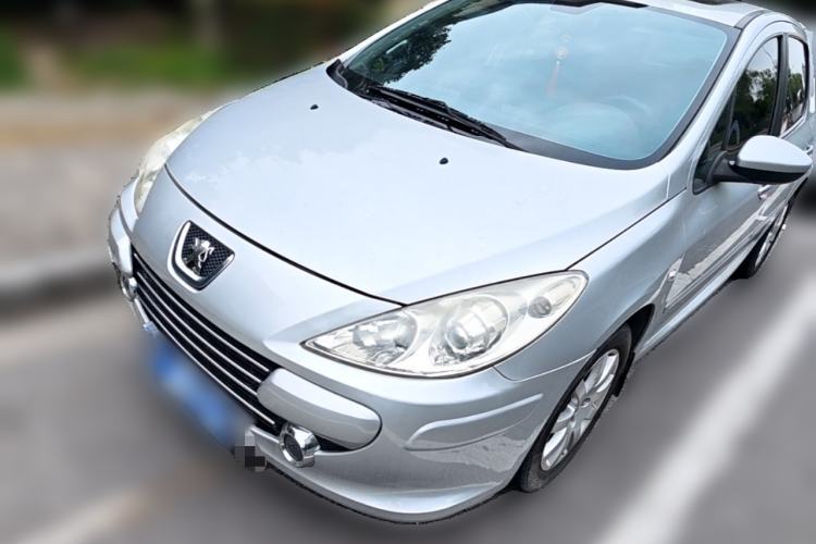 Used Peugeot 307 2013 Hatchback 1.6L Manual Comfort Edition Guazi used car, China used car export, Used car for sale, Used cars, Cheapest cars for sale
