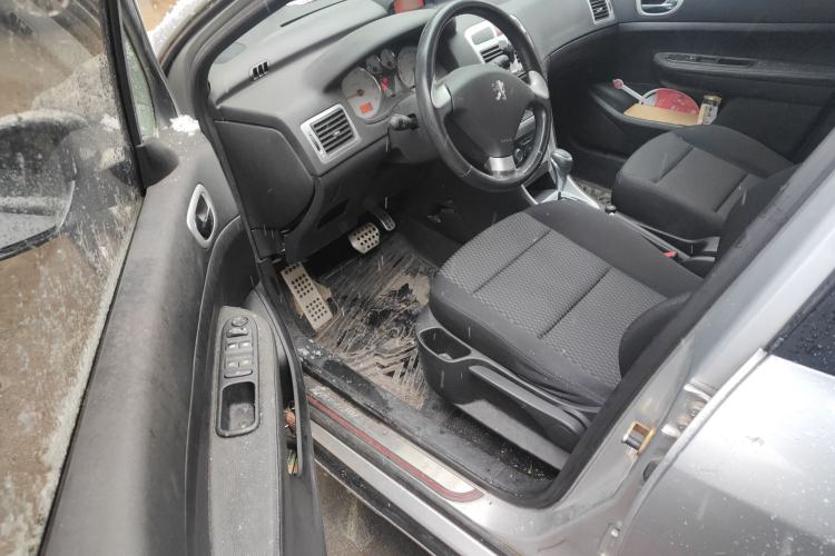 Used Peugeot 307 2013 1.6L Automatic CROSS Driver Seat