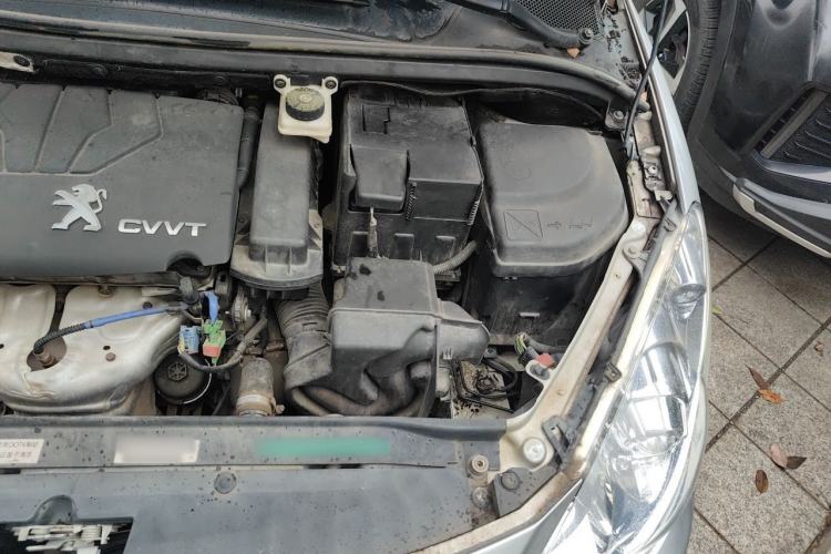 Used Peugeot 307 2013 1.6L Automatic CROSS Engine Bay Left