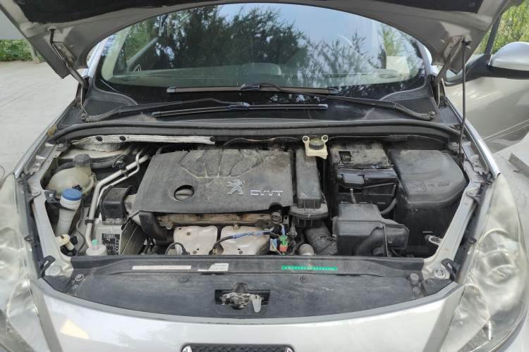 Used Peugeot 307 2013 1.6L Automatic CROSS Engine Bay