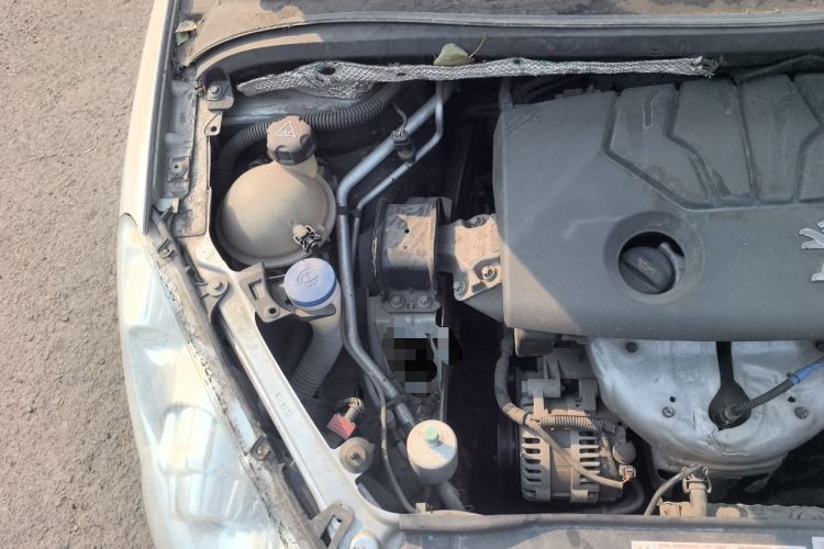 Used Peugeot 307 2013 1.6L Automatic CROSS Engine Bay Right