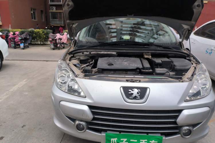 Used Peugeot 307 2013 Hatchback 1.6L Manual Comfort Edition Engine Bay Right