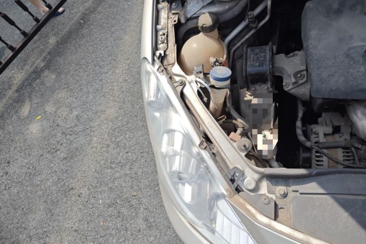 Used Peugeot 307 2013 Hatchback 1.6L Manual Comfort Edition Engine Bay Right