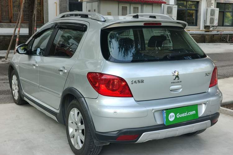 Used Peugeot 307 2013 1.6L Automatic CROSS Exterior 3