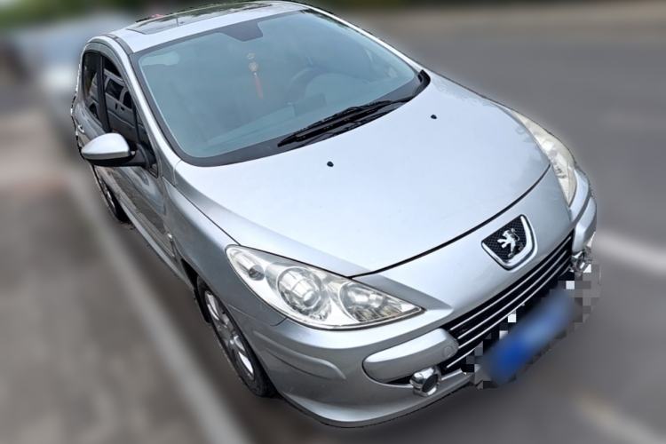 Used Peugeot 307 2013 Hatchback 1.6L Manual Comfort Edition Front Right 45 Deg