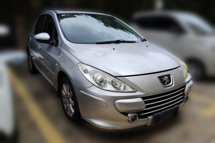 Used Peugeot 307 2013 Hatchback 1.6L Automatic Comfort Edition Front Right 45 Deg