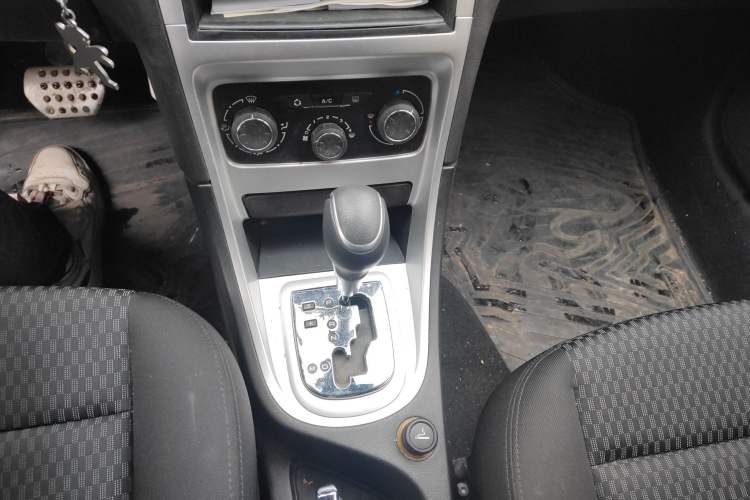 Used Peugeot 307 2013 1.6L Automatic CROSS Gear Lever