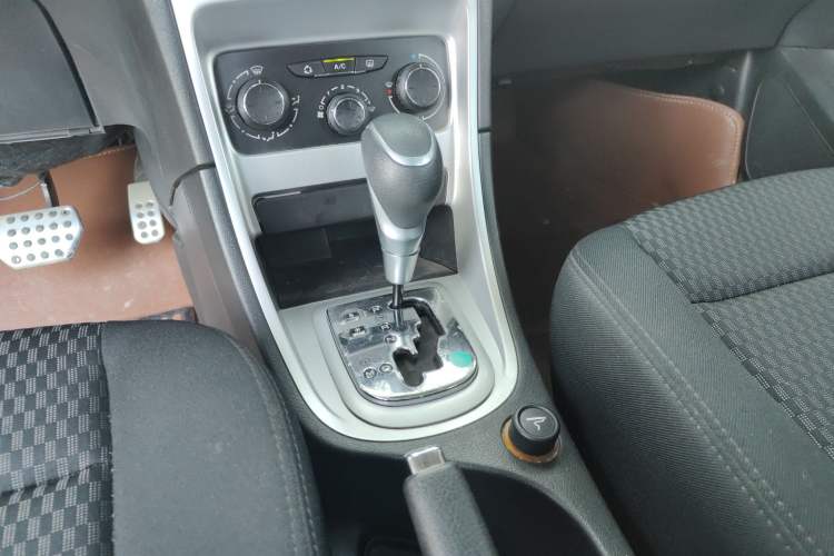 Used Peugeot 307 2013 1.6L Automatic CROSS Gear Lever