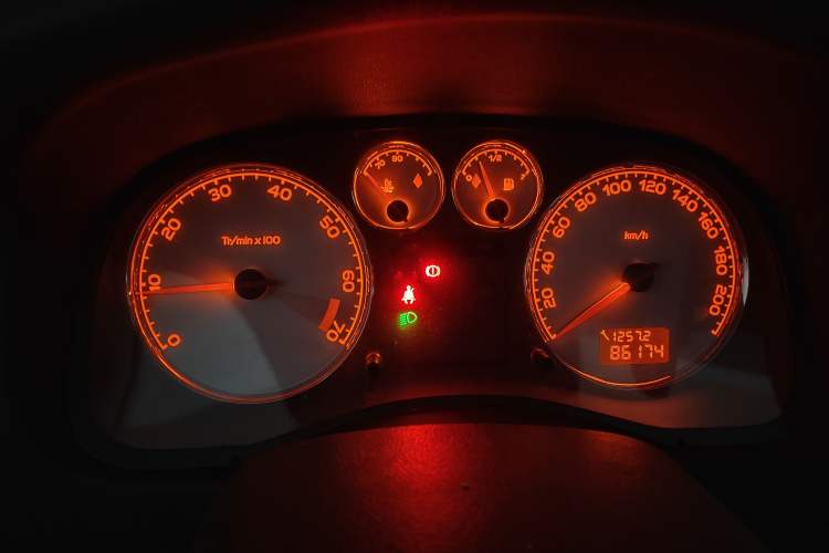 Used Peugeot 307 2013 Hatchback 1.6L Manual Comfort Edition Instrument Cluster