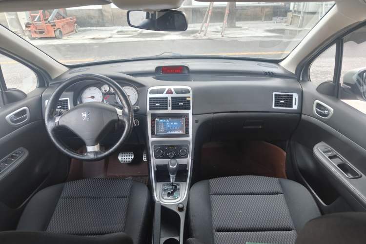 Used Peugeot 307 2013 1.6L Automatic CROSS Interior 1