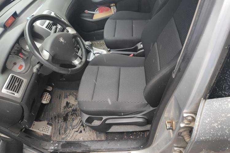 Used Peugeot 307 2013 1.6L Automatic CROSS Left Front Seat
