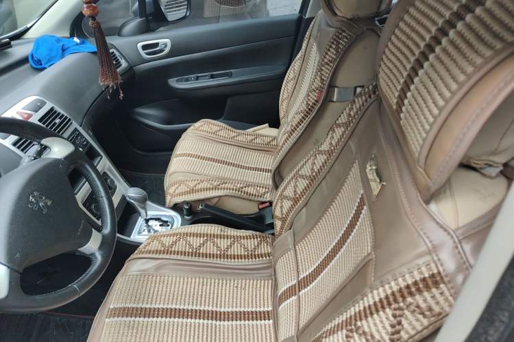 Used Peugeot 307 2013 1.6L Automatic CROSS Left Front Seat