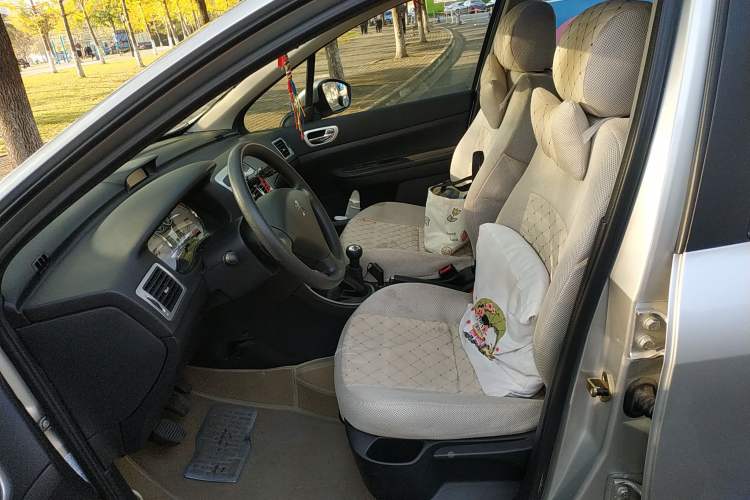 Used Peugeot 307 2013 Hatchback 1.6L Manual Comfort Edition Left Front Seat