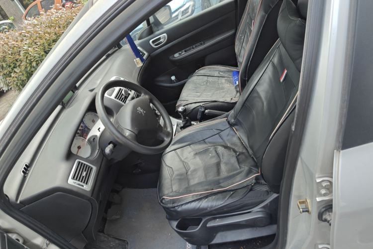 Used Peugeot 307 2013 Hatchback 1.6L Manual Comfort Edition Left Front Seat