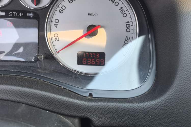 Used Peugeot 307 2013 1.6L Automatic CROSS Odometer Close Up