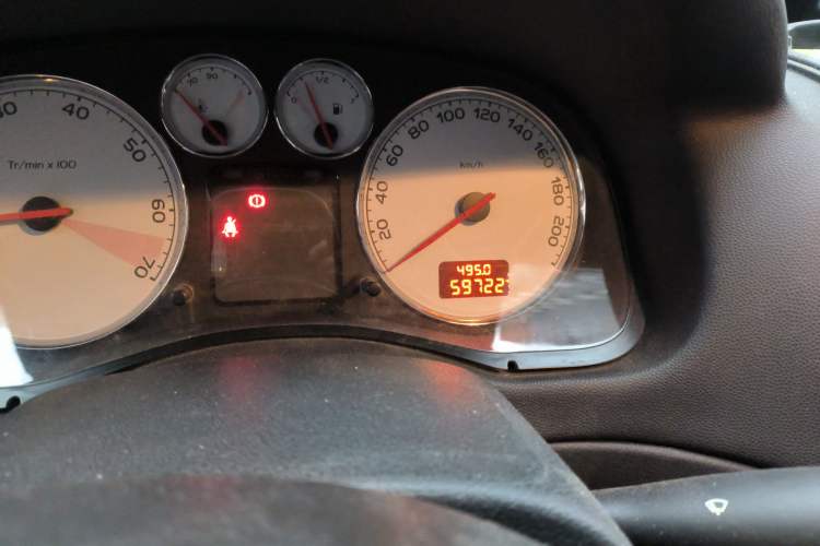 Used Peugeot 307 2013 Hatchback 1.6L Manual Comfort Edition Odometer Close Up