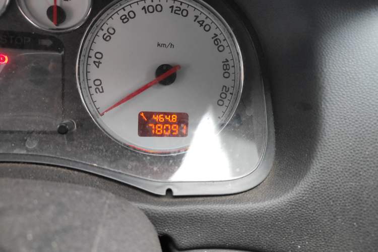 Used Peugeot 307 2013 1.6L Automatic CROSS Odometer Close Up