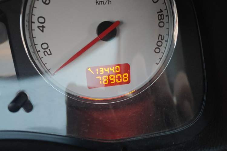 Used Peugeot 307 2013 Hatchback 1.6L Manual Comfort Edition Odometer Close Up