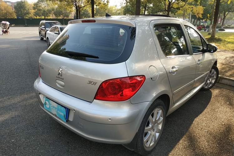 Used Peugeot 307 2013 Hatchback 1.6L Manual Comfort Edition Rear Right 45 Deg