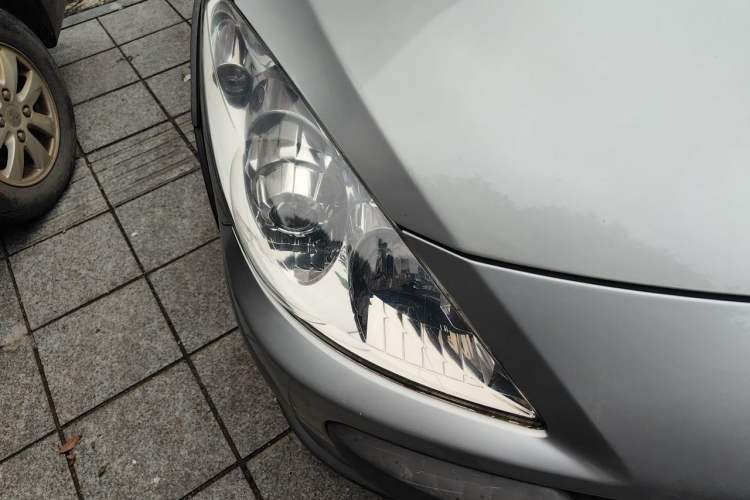 Used Peugeot 307 2013 1.6L Automatic CROSS Right Front Headlight