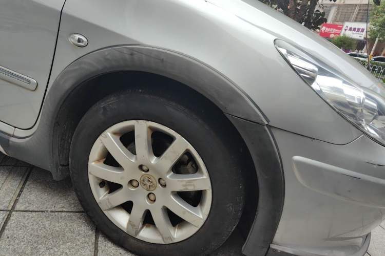 Used Peugeot 307 2013 1.6L Automatic CROSS Right Front Wheel Hub