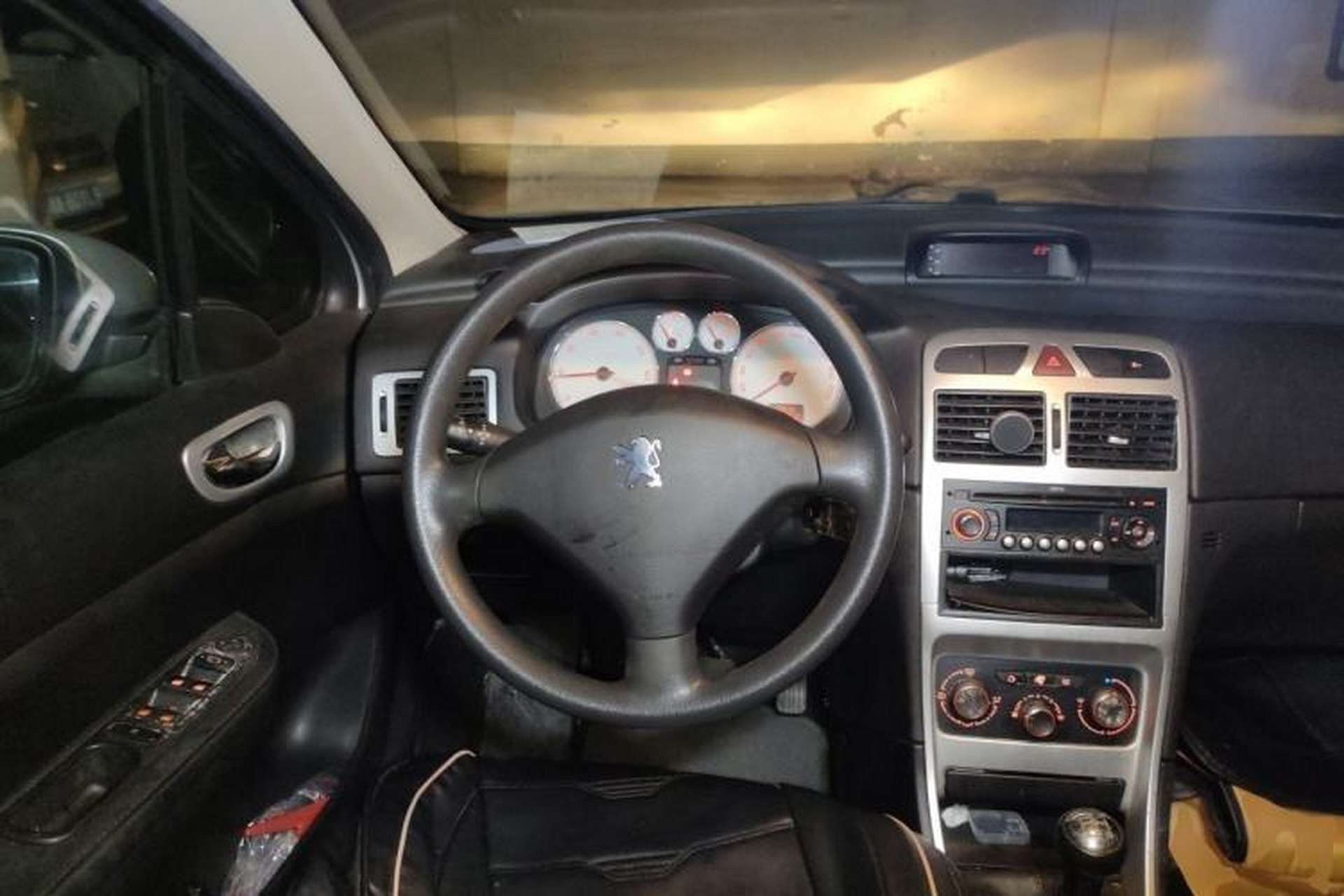 Used Peugeot 307 2013 Hatchback 1.6L Manual Comfort Edition Steering Wheel