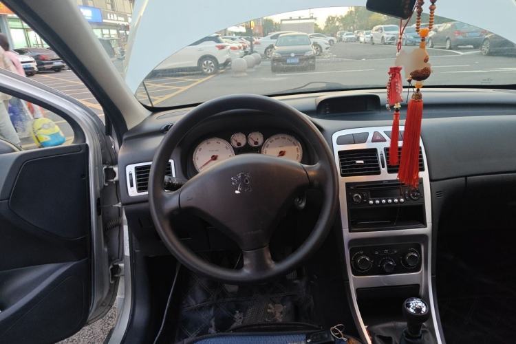 Used Peugeot 307 2013 Hatchback 1.6L Manual Comfort Edition Steering Wheel