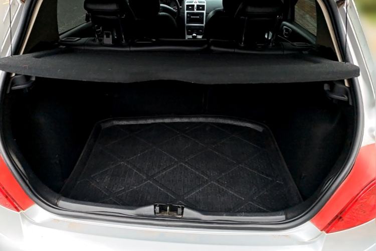 Used Peugeot 307 2013 Hatchback 1.6L Manual Comfort Edition Trunk