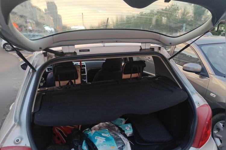 Used Peugeot 307 2013 Hatchback 1.6L Manual Comfort Edition Trunk