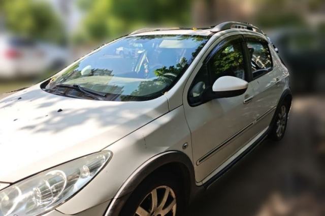 Used Peugeot 307 2013 Hatchback 1.6L Automatic Comfort Edition