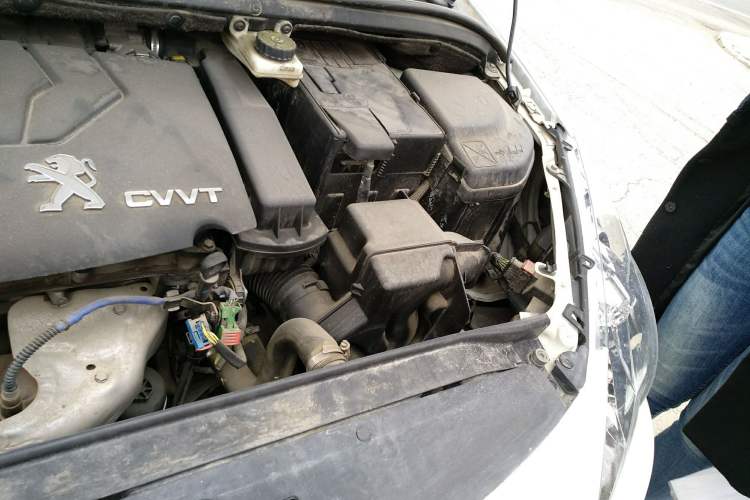 Used Peugeot 307 2013 Hatchback 1.6L Manual Comfort Edition Engine Bay Left