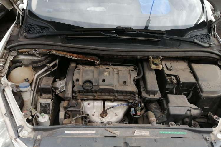 Used Peugeot 307 2013 Hatchback 1.6L Manual Comfort Edition Engine Bay