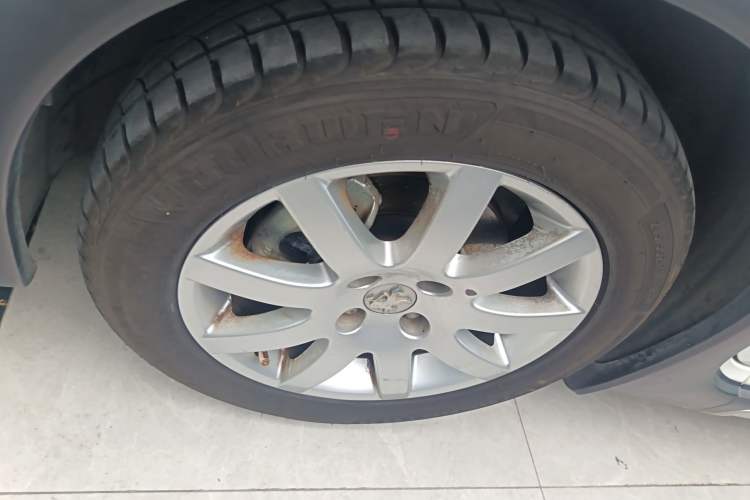 Used Peugeot 307 2013 1.6L Automatic CROSS Exterior 1