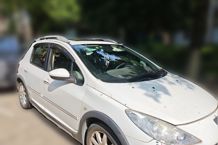 Used Peugeot 307 2013 Hatchback 1.6L Automatic Comfort Edition Front Right 45 Deg