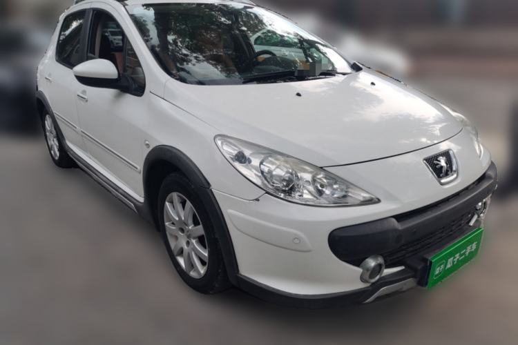 Used Peugeot 307 2013 Hatchback 1.6L Automatic Comfort Edition Front Right 45 Deg