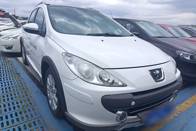 Used Peugeot 307 2013 1.6L Automatic CROSS Front Right 45 Deg