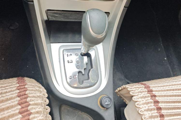 Used Peugeot 307 2013 Hatchback 1.6L Automatic Comfort Edition Gear Lever